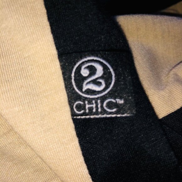 2 Chic Womens One Size Tan Black Infinity Scarf Accessory Reversible Pocket New - Picture 6 of 7